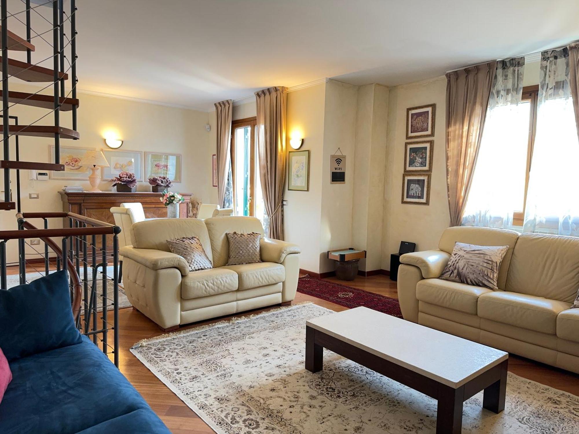 Casa Perfetta Per Grandi Famiglie, Con Jacuzzi Villa Bevera  Bagian luar foto